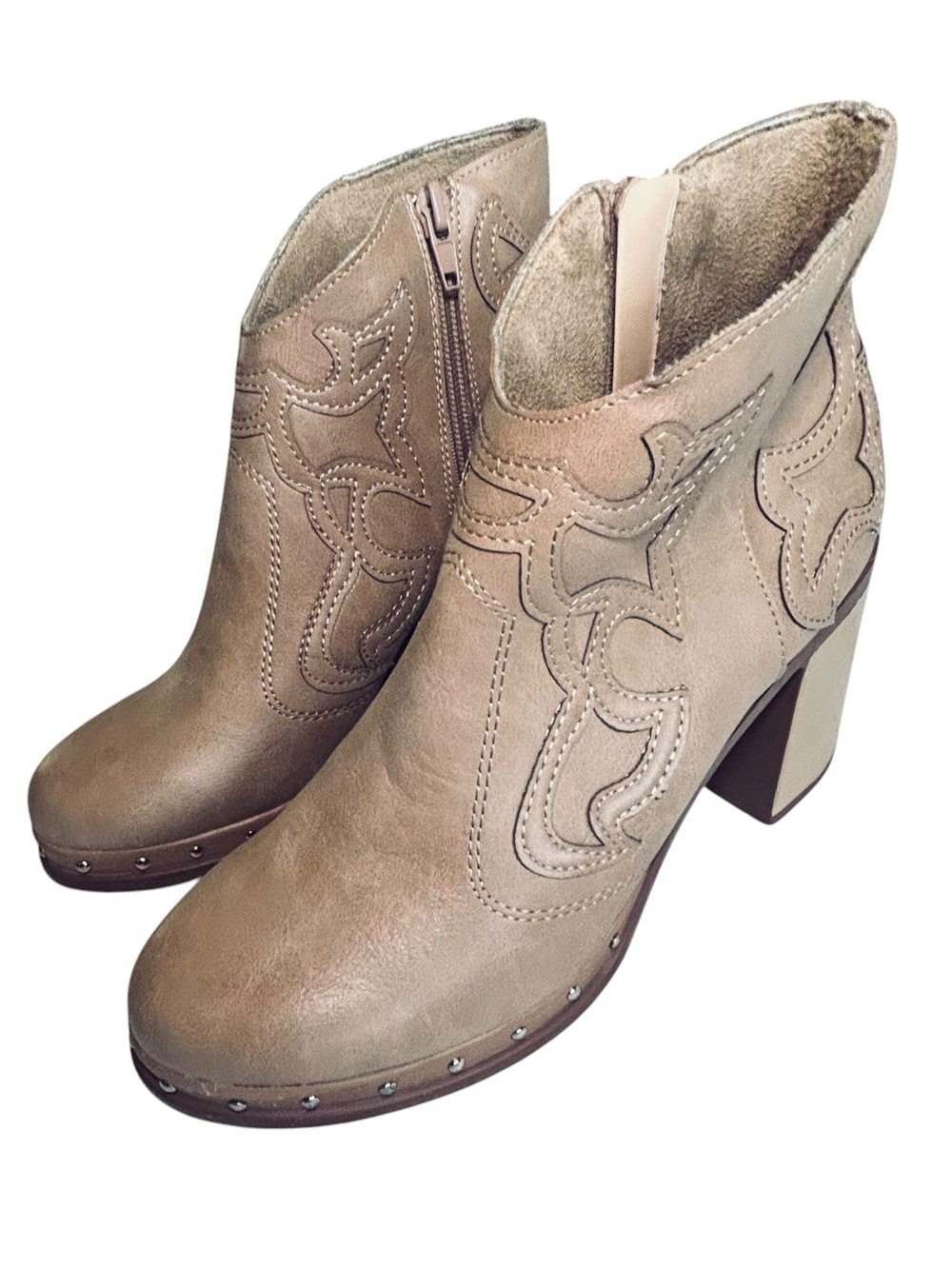 Women's Taupe Western-Inspired Block Heel Booties size 8
